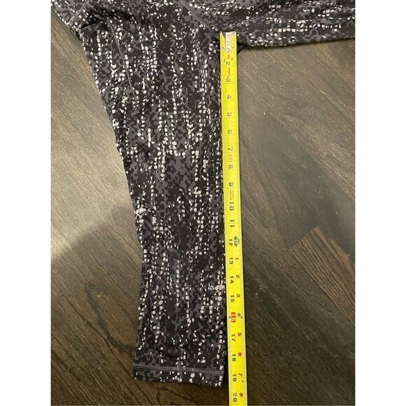 Athleta Salutation II 19-1/2” Inseam Capri Size XS - Picture 8 of 9